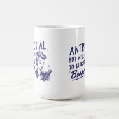 Antisozial, aber willens, die Tasse der Bücher zu  (Mittel)