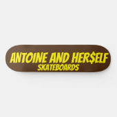 ANTOINE UND IHR DOELF SKATEBOARD (Horizontal)