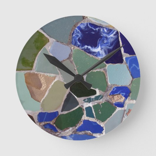 Antoni Gaudi Blue Mosaics Runde Wanduhr (Vorderseite)