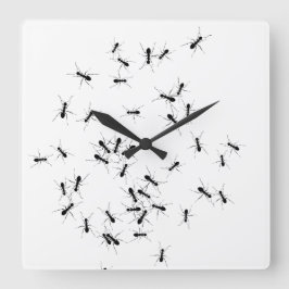 Ants all over quadratische wanduhr