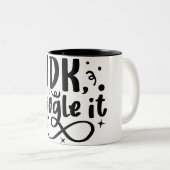 Antworten mit einem Lächeln finden: IDK Google IT  Zweifarbige Tasse (VorderseiteRechts)