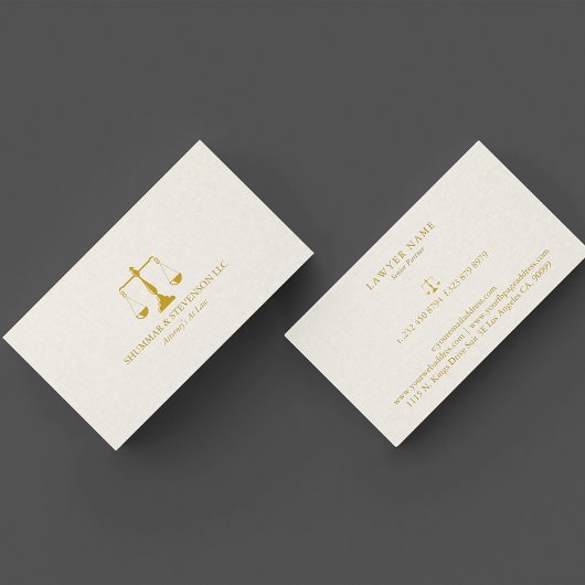 Anwalt bei Law Simple Gold Scale Beige Linen Visitenkarte