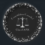 Anwaltsschule Abschluss Black Silver Pappteller<br><div class="desc">Feiern Sie Ihren Jurastudium mit diesem eleganten Abschluss-Design mit Schwarz und Silber! Ideal für jeden,  der von einer Jurastube geschlossen wird.</div>