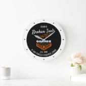 Any Name Funny Broken Tools Garage Date Black Große Wanduhr (Zuhause)