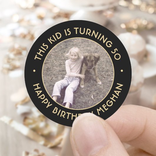 Any Year Birthday Photo Elegant Black & Gold 50th Runder Aufkleber