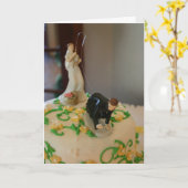 Anziehender Bräutigam der lustigen Karte (Gelbe Blume)