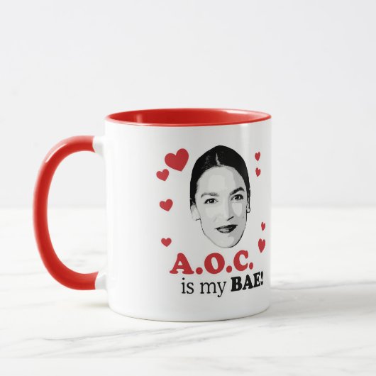 AOC ist meine BAE Tasse (Links)
