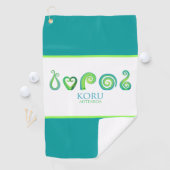 Aotearoa Koru Traditionelle Insel Stil Grün Golfhandtuch (Insitu)