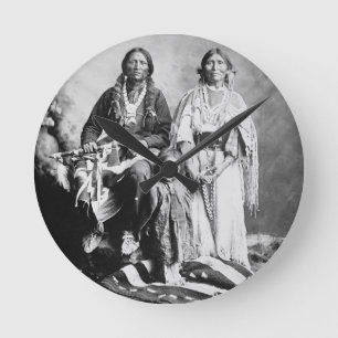 Apache Chief Antonio Maria with his family 1897 ( Runde Wanduhr