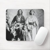 Apache HauptAntonio Maria mit seiner Familie, 1897 Mousepad (Mit Mouse)