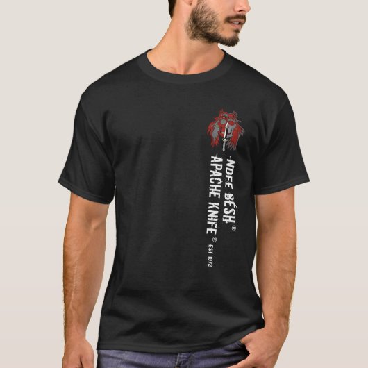 Apache Knife®™ Apache Knife Ndee Besh. 1973 T-Shirt (Vorderseite)