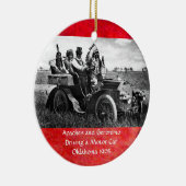 APACHES UND GERONIMO, DIE EIN AUTOMOBIL FAHREN KERAMIKORNAMENT (Rechts)