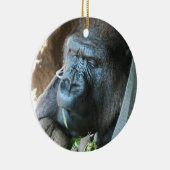 Ape Kapuze ~ Japanischer Gorilla Eating Keramik Ornament (Rechts)