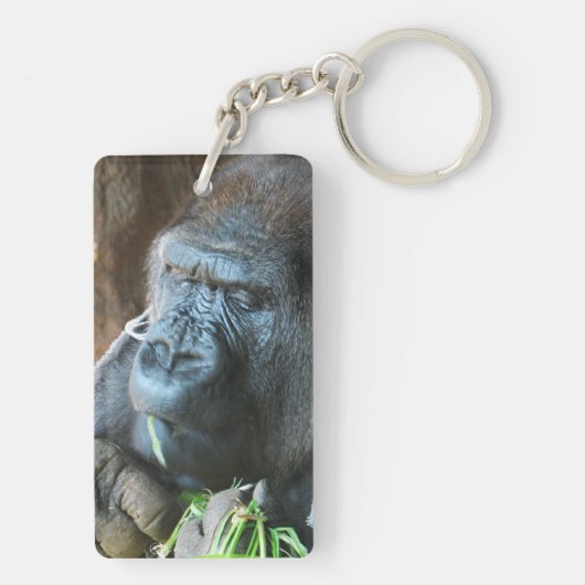 Ape Kapuze ~ Japanischer Gorilla Eating Schlüsselanhänger (Rückseite)