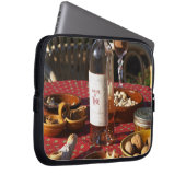 Aperitif und Vorspeisen, zubereitet: Brot, Oliven, Laptopschutzhülle (Vorne Rechts)