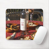 Aperitif und Vorspeisen, zubereitet: Brot, Oliven, Mousepad (Mit Mouse)