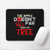Apfel fällt nicht weit vom Baumapfelheber ab Mousepad (Mit Mouse)