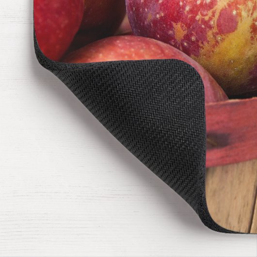 Äpfel im Buschkorb Mousepad (Ecke)