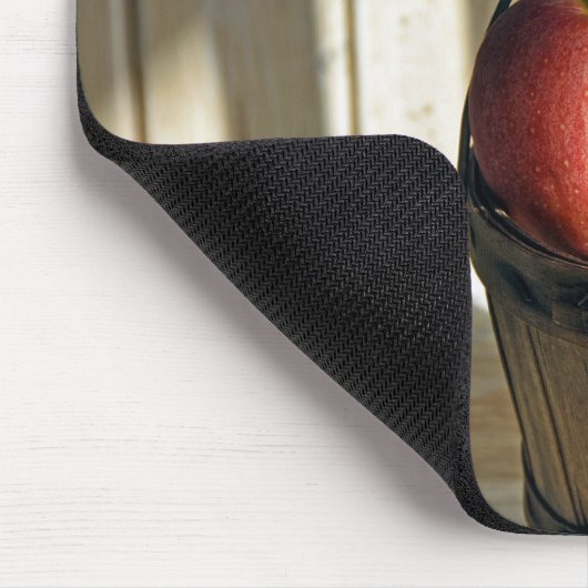 Äpfel in Bushel Basket Mousepad (Ecke)