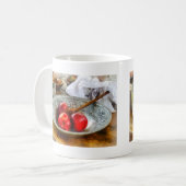 Äpfel in einer Silberschüssel Kaffeetasse (Vorderseite Links)