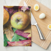 Äpfel und Herbstblätter Handtuch (Viertel Falte)