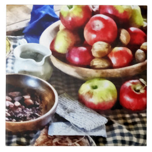 Äpfel und Nüsse Fliese