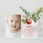 Apfel unseres Fotos am ersten Geburtstag Einladung (Stehend Vorderseite)