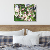 Apfelbaum blüht. leinwanddruck (Insitu (Schlafzimmer))