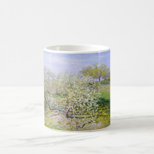 Apfelbäume in Bloom (von Claude Monet) Kaffeetasse (Mittel)