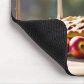 Apfelkuchen im Bauernhaus-Fenster Mousepad (Ecke)
