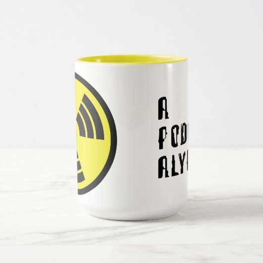 Apodcastalypse Tasse! Mit dem Strahlungslogo! Tasse (Zentrum)