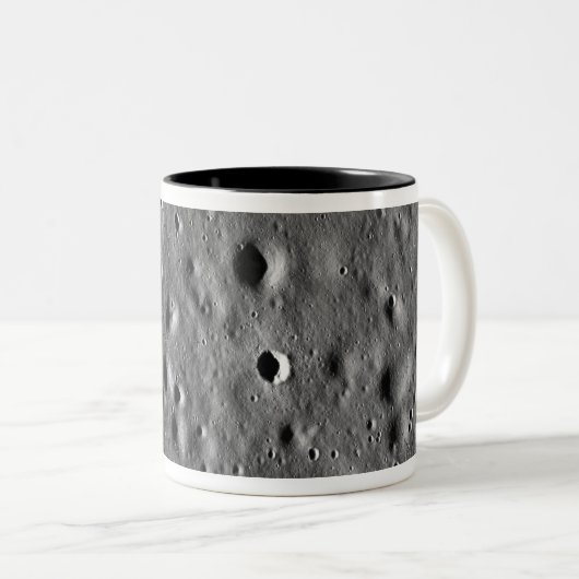 Apollo-11-Landeplatz Zweifarbige Tasse (VorderseiteRechts)