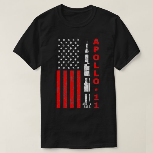 Apollo 11 Saturn V Rocket USA Flag T-Shirt (Design vorne)