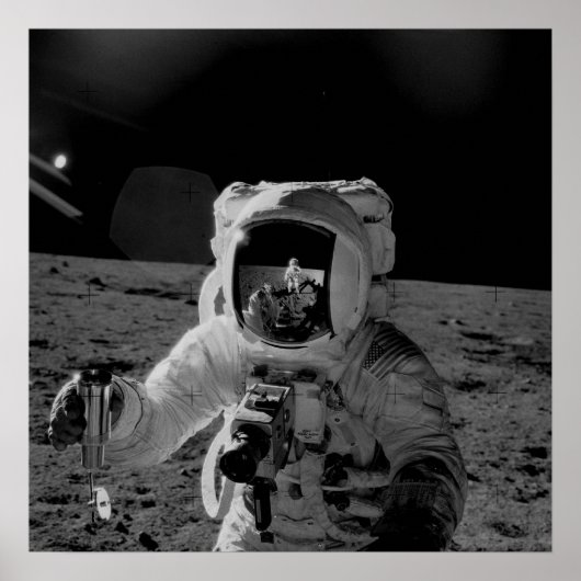 Apollo 12 Astronaut auf dem Mond Poster (Vorne)
