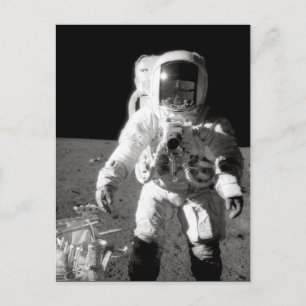 Apollo 12 Moonwalk Postkarte