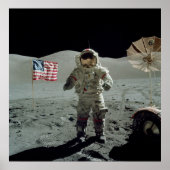 Apollo 17 Astronaut im Taurus Littrow Tal Poster (Vorne)