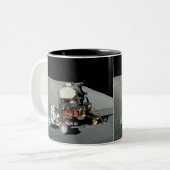 Apollo 17 - Die Schluss bemannte Mond-Landung Zweifarbige Tasse (Vorderseite Links)