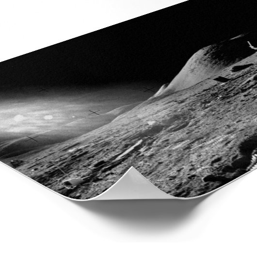 Apollo 17 zusammengebautes Panorama 2 Poster (Ecke)