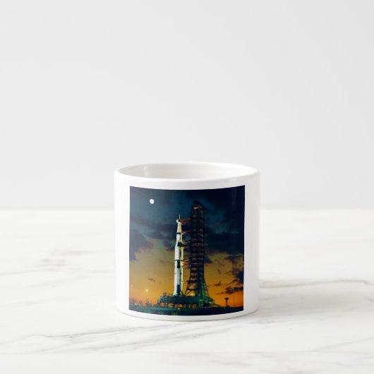 Apollo 4 Saturn V auf Auflage ein Espressotasse (Vorderseite)