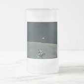 Apollo Lunar Lander und Erdaufgang über dem Mond Mattglas Bierglas (Mittel)