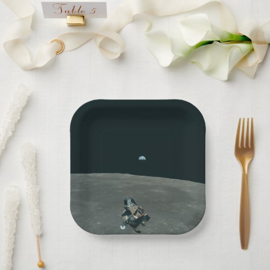 Apollo Lunar Lander und Erdaufgang über dem Mond Pappteller (Hochzeit)
