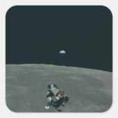Apollo Lunar Lander und Erdaufgang über dem Mond Quadratischer Aufkleber (Vorderseite)