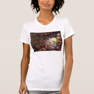 Apotheke - Ausstattung - Merlins Arbeitszimmer T-Shirt