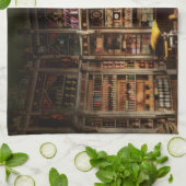 Apotheke - Eine russische Apotheke von 1885 Geschirrtuch (Gefaltet)