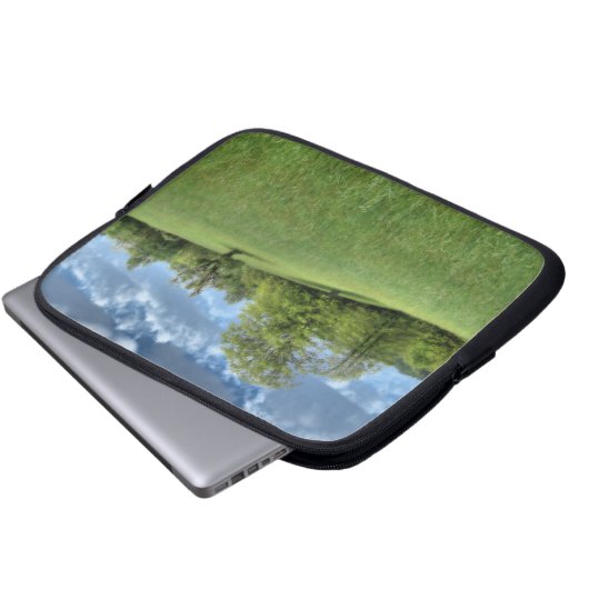 Appalachian Green Laptop Sleeve (Vorne Knopf)