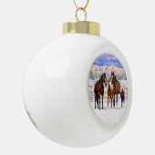 Appaloosa brauner Bucht Pferde im Schnee Keramik Kugel-Ornament (Links)