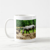 Appaloosa Eating Hay Kaffeetasse (Links)