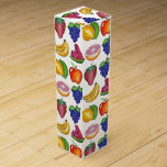 Apple Banana Lemon Limon Trauben Berry Fruchtsalat Weinbox<br><div class="desc">Das Design zeigt eine originelle Marker-Abbildung von bunten Früchten wie Äpfeln,  Zitronen,  Limetten,  Trauben,  Wassermelonen,  Bananen,  Erdbeeren und Grapefruit. Dieses Obstdesign ist auch auf anderen Produkten erhältlich. Sehen Sie nicht,  wonach Sie suchen? Brauchen Sie Hilfe bei der Anpassung? Kontaktieren Sie Rebecca,  um etwas für Sie entworfen zu haben.</div>