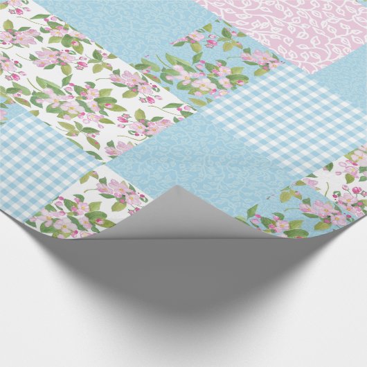 Apple Blossom Rosa, Blau, Grüne Imitate Patchwork Geschenkpapier (Ecke)