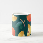 Apple Delight: Dunkelgrün nahtlos. Kaffeetasse (Mittel)